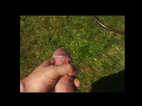 ❤️ ګرم hottie خپل ګلابي بلی fucked او د اوړي په باغ کې د squirt سره cums ترلاسه کوي ❌ مقعد ویډیو